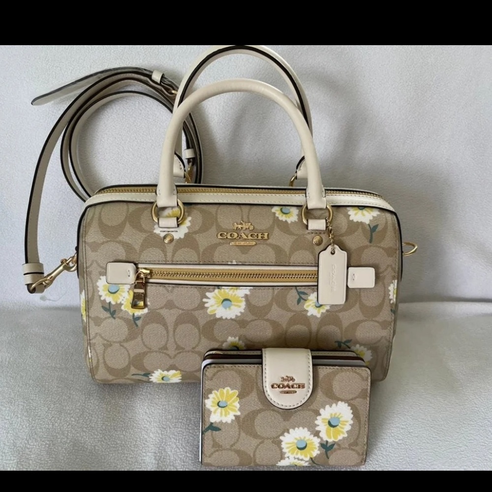 Coach Daisy Rowan purse and wallet